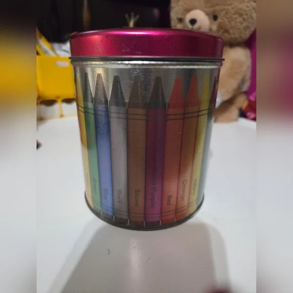 Vintage "Color My World" Crayon Storage Tin - Picture 4 of 7